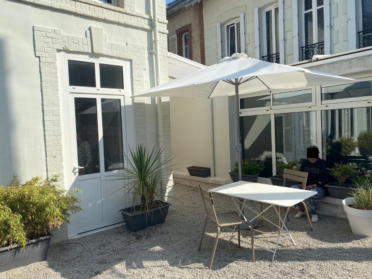 Villa La Cote à Granville Extérieur photo